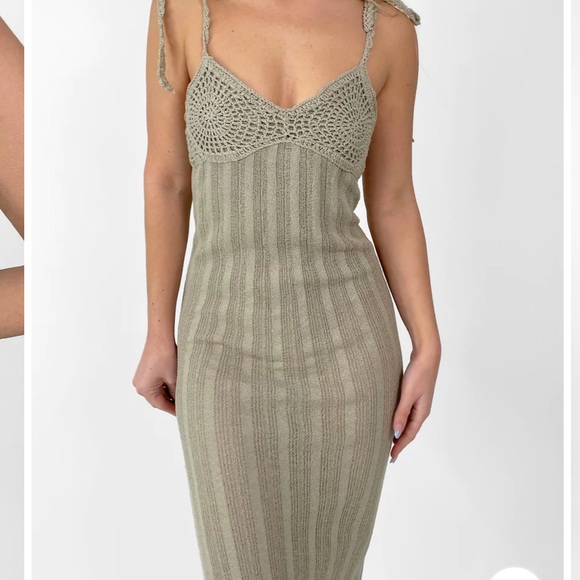 ISLE OF PARADISE MAXI DRESS - Picture 2 of 3